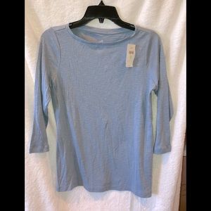 NWT Light blue 3/4 sleeve top with buttoned back